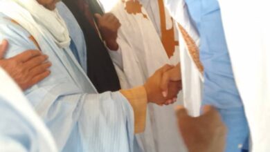 صورة كنكوصة/ أبناء محمد محمود ولد سيدي المختار يقدمون واجب التعزية في وفاة المرحوم كابه ولد اعليوه