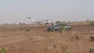 صورة رئيس الجمهورية يوفد طائرة خاصة لنقل الطفلة المصابة بطلق ناري في تجكجة