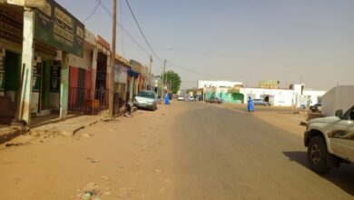 صورة كيفه/ الرياح المحملة بالغبار تخيم على سماء المدينة لليوم الثالث على التوالي