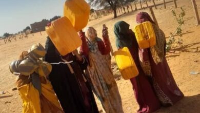 صورة كيفه/ وتستمر أزمة العطش بقرية الرشيد ذات الكثافة السكانية .