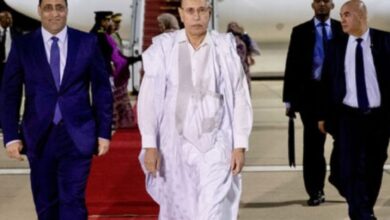 صورة رئيس الجمهورية يعود إلى العاصمة نواكشوط بعد أداء مناسك الحج بمكة المكرمة 