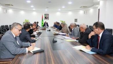 صورة الوزير الأول يترأس اجتماع اللجنة المكلفة بالتحضير و متابعة موسم الأمطار 