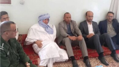 صورة باسم رئيس الجمهورية والي تيرس الزمور يقدم واجب العزاء لأسرة أهل علوات