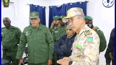 صورة قادة الوحدات العسكرية والأمنية في زيارة لمعبر اسماعيل بن الولي الحدودي