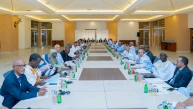 صورة نواكشوط/ رئيس الجمهورية يجري لقاء مع أربعين شخصية تمهيداً للحوار الوطني الشامل