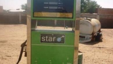 صورة سيلبابي/ زحمة على محطات التزود بوقود السيارات في ولاية كيدي ماغا
