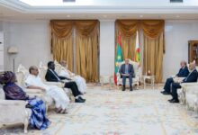 صورة رئيس الجمهورية يلتقي رؤساء الأحزاب المعارضة والتحضير للحوار هو عنوان اللقاء 