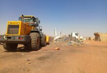 صورة كيفه/ البلدية تواصل عبر الآليات الثقيلة جهود نظافة المدينة و معالجة النقاط السوداء لتراكم القمامة 