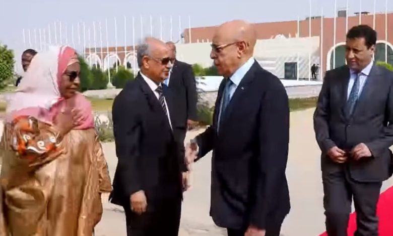 رئيس الجمهورية يغادر مطار أم التونسي الدولي متوجهاً إلى دولة ساحل العاج