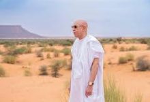 صورة رئيس الجمهورية يبدأ عطلته السنوية ويصل منزله في حي بلمطار بمدينة كيفه .