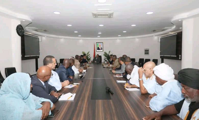الوزير الأول يترأس اجتماعاً لتسقيف أسعار اللحوم الحمراء على عموم التراب الوطني